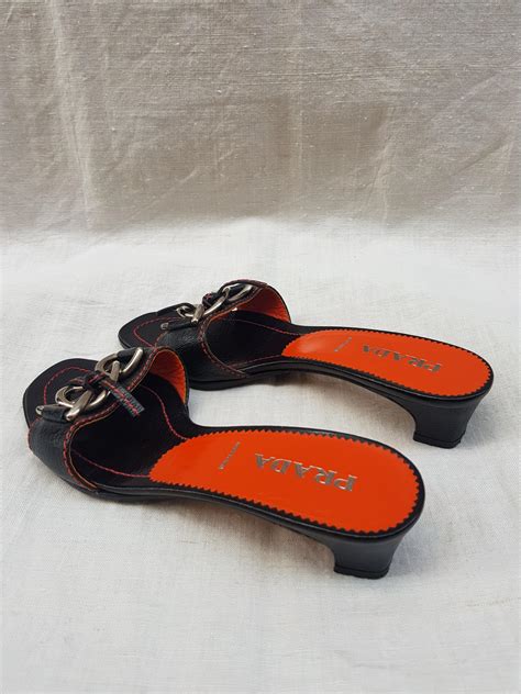 prada chappals price